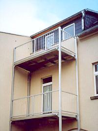 Balkonanlage in Neusalza-Spremberg mit Aluminiumbelag